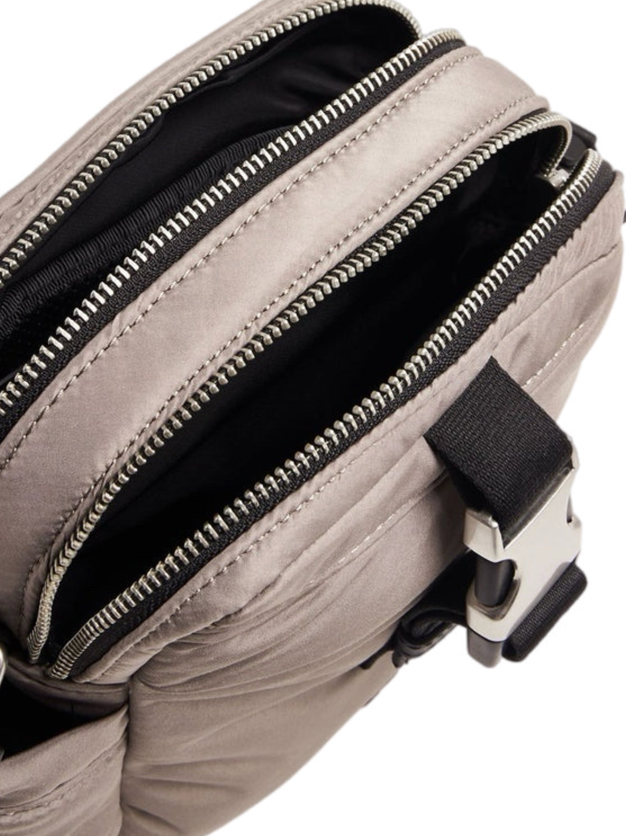 Ami Paris De Coeur Crossbody Pocket Bag – men's bags (view 4)