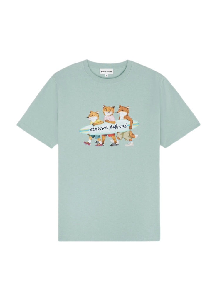 Maison Kitsuné Surfing Foxes Comfort Tee-Shirt – men's designer apparel