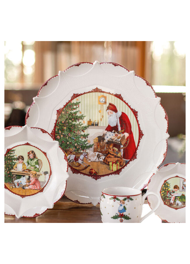 Villeroy & Boch Toy's Fantasy Plate Large – Santa & Gifts – tableware (view 2)