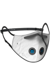 Airinum Urban Air Mask 2.0 – Onyx Black – lifestyle essentials (view 3)