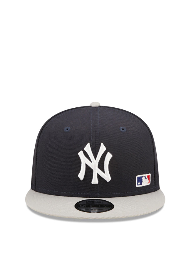 New Era Blackletter Arch 950 Ny Yankees Fitted Hat – men's headwear (view 3)